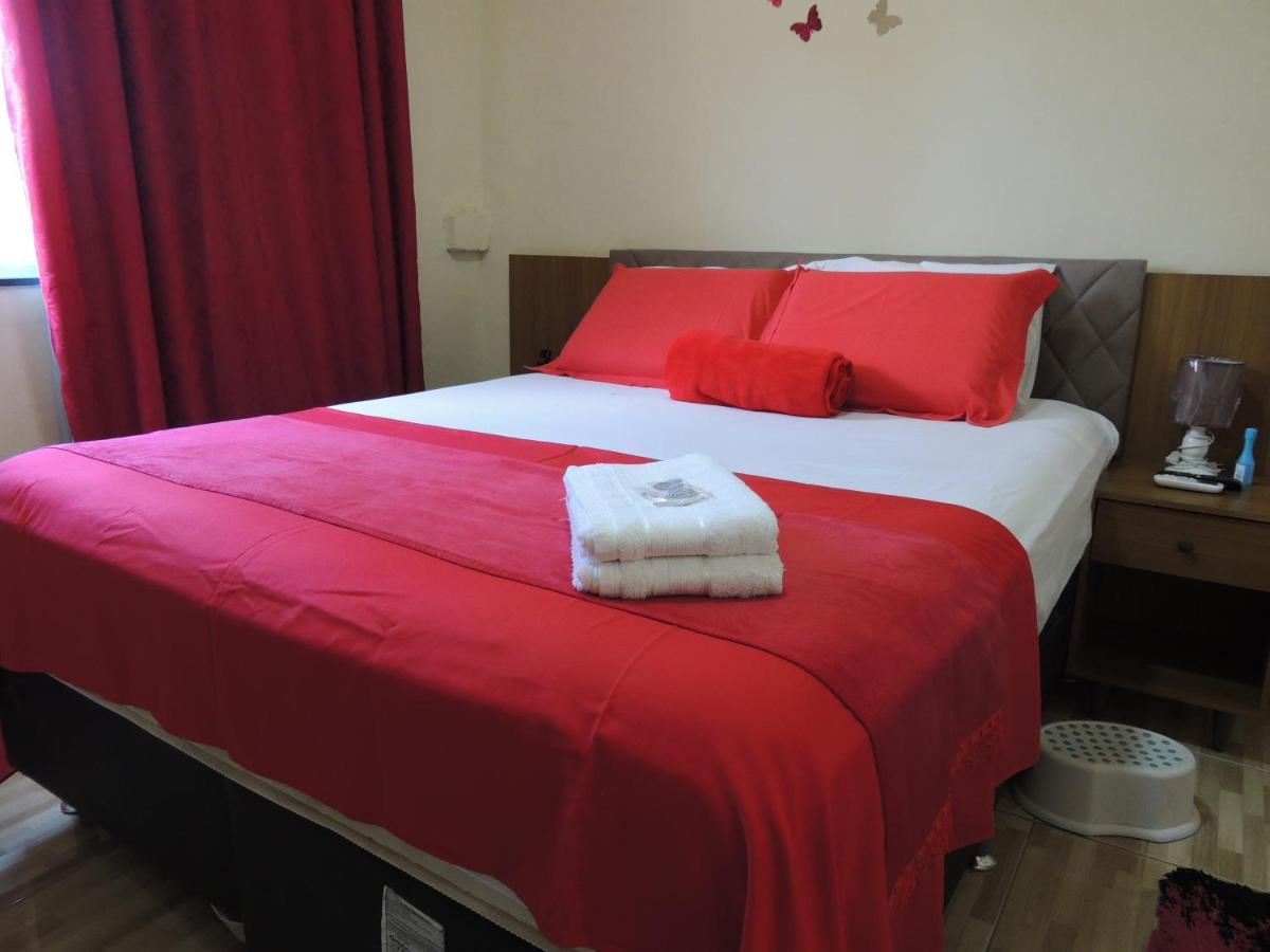 Quartos Em Casa In Caxias Da Paraiso Дуки ди Кашиас Екстериор снимка